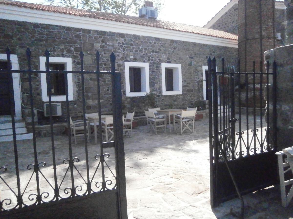 Olive Press Hotel & Apartments Mithimna Luaran gambar